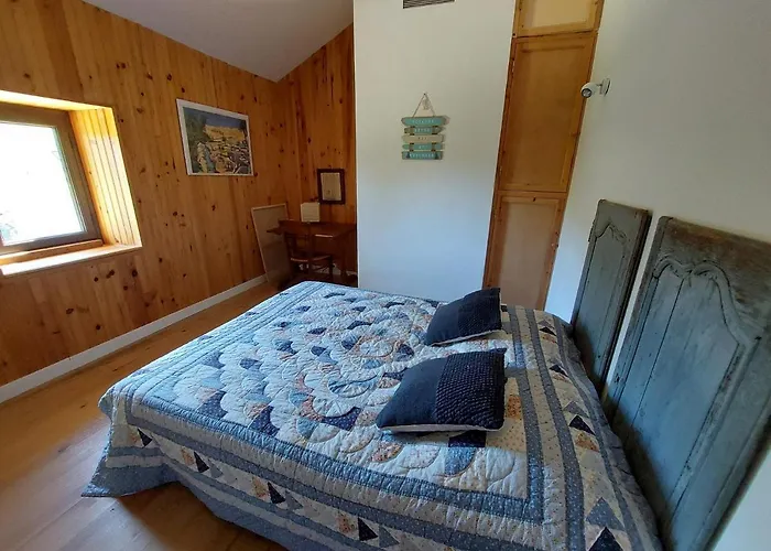 Maison De Sao En Pierres Tatil Evi Lablachère