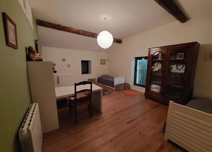 Maison De Sao En Pierres Tatil Evi Lablachère